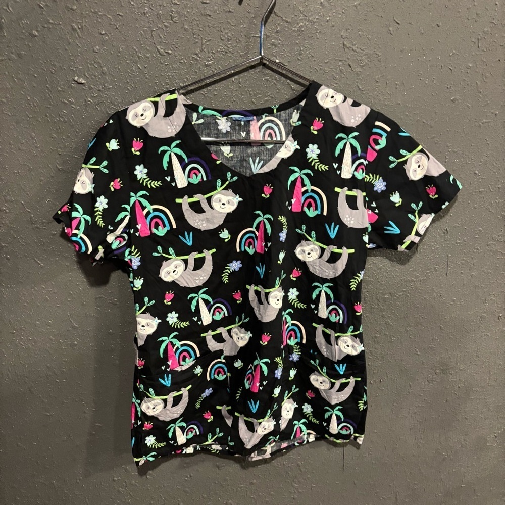 Women’s Colorful Sloth Print Scrub Top